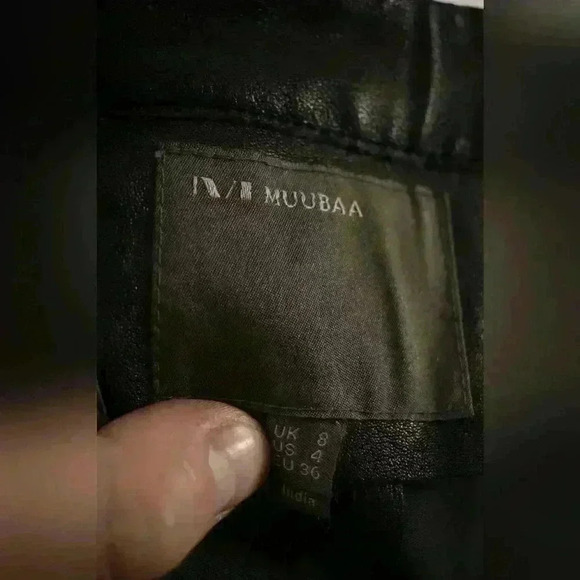 MUUBAA Black  Lambskin Leather Cropped Side Zip Moto Pants 4US - Picture 8 of 8